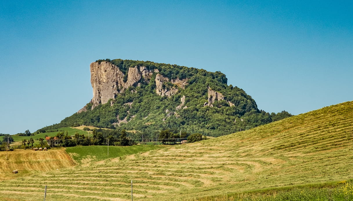 Pietra di Bismantova, dove si trova questa montagna magica e sacra