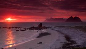 Il sole di mezzanotte è l’esperienza più romantica e incredibile da vivere