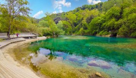 La vecchia ferrovia che porta al cuore più autentico dell’Umbria