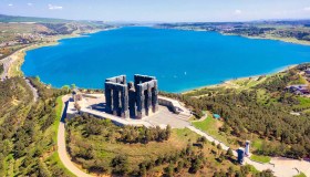 La Stonehenge di Tbilisi: quando la storia diventa scultura