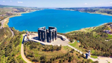 La Stonehenge di Tbilisi: quando la storia diventa scultura