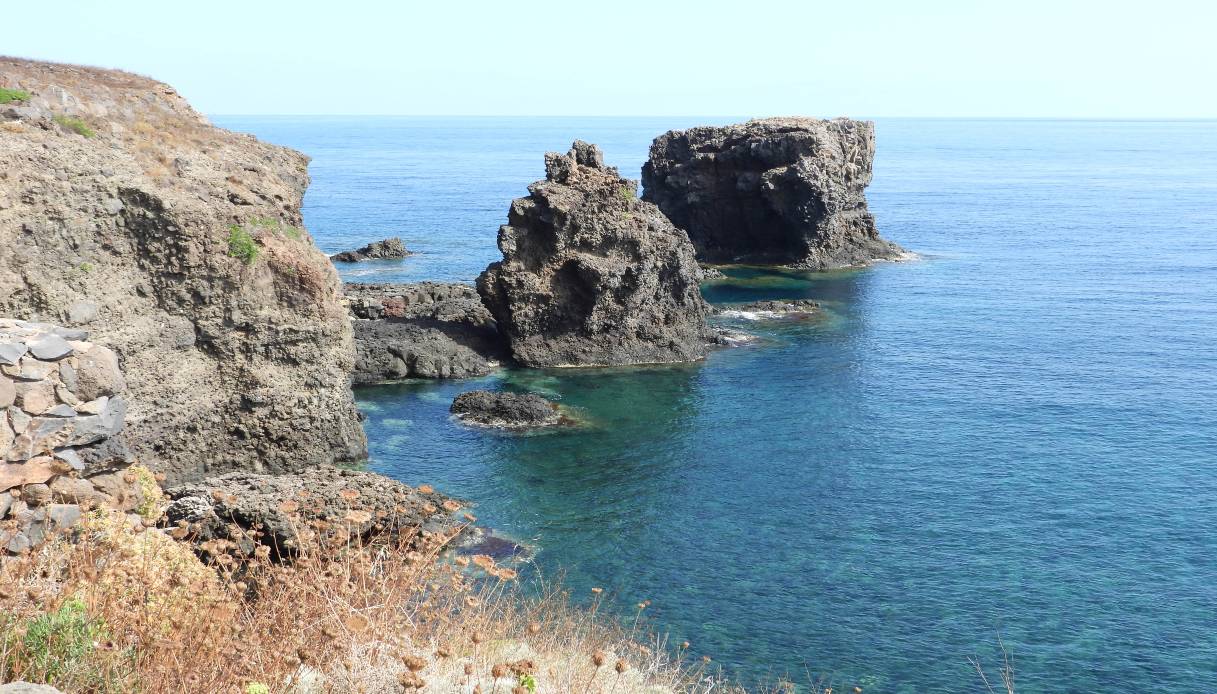 Viaggio a Ustica, l’isola sicura e sostenibile