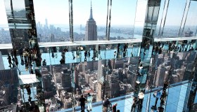 La stanza delle meraviglie tra le nuvole e i palazzi di New York