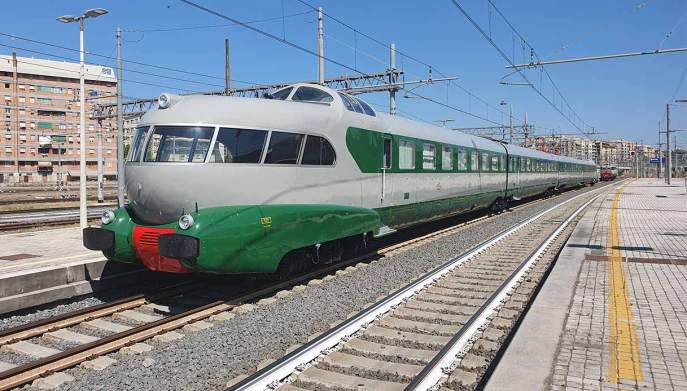 Il treno Arlecchino restaurato