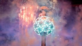 La sfera luminosa e quel rituale magico di fine anno