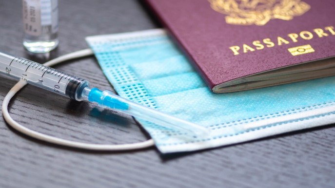 Cosa cambia dopo la terza dose di vaccino per i viaggi