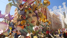 Valencia è diventata il palcoscenico di un teatro delle meraviglie