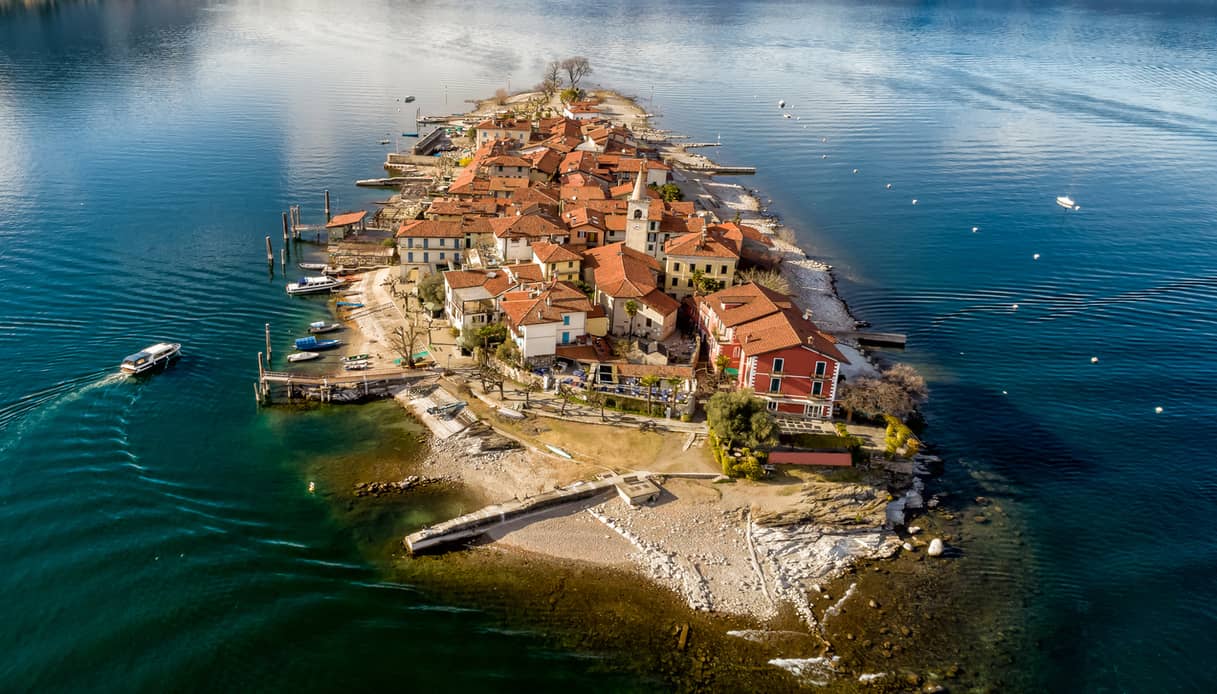 L’isola dei Pescatori, incantevole gioiello lacustre