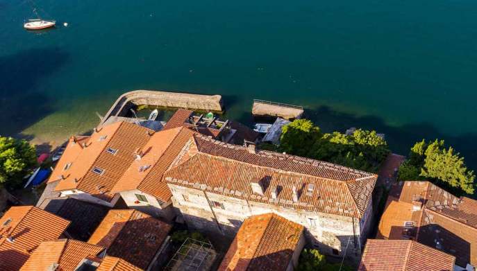 corenno-plinio-porticciolo