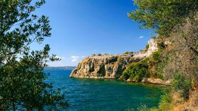 Come raggiungere l’Isola Bisentina: un gioiello nel cuore del Lago di Bolsena