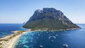 È ufficialmente arrivata l’estate: quali isole d’Italia visitare