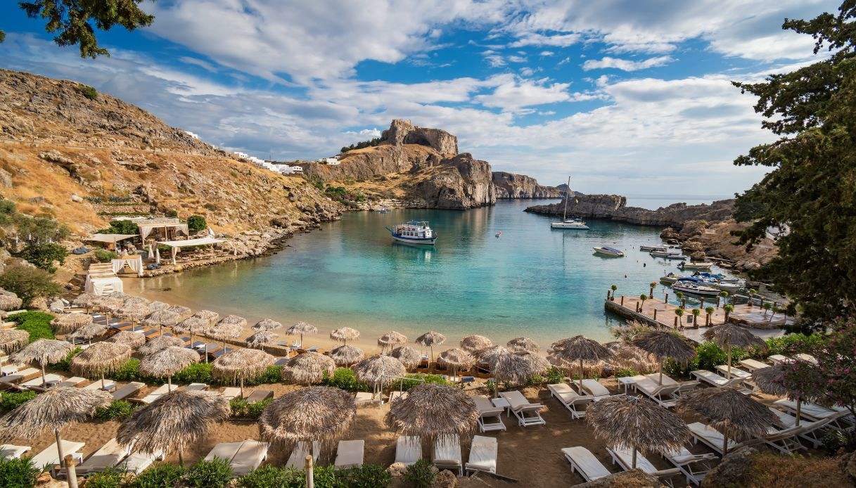 Il mare caldo dell'Isola di Rodi