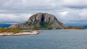 La strada che compare e scompare dall’acqua