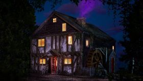 Hocus Pocus: questo Halloween potrete dormire nel cottage delle tre streghe