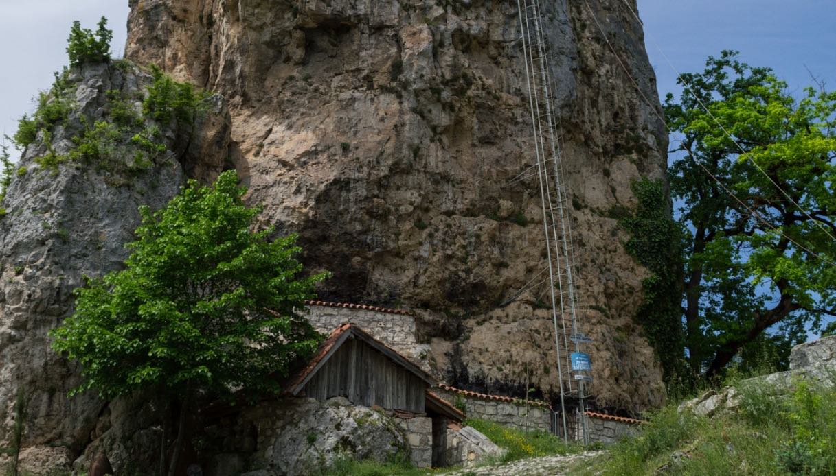 Katskhi Pillar