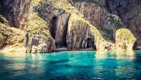 Splendidi tesori riaffiorano dal mare: la nuova scoperta archeologica