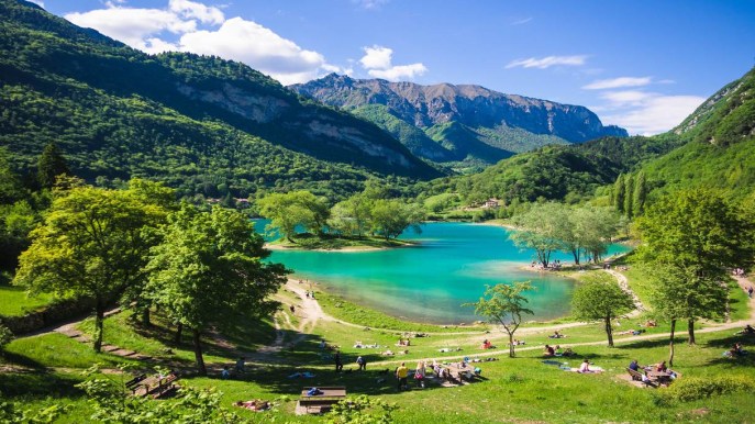 Uno dei laghi più belli d’Italia cambia completamente volto