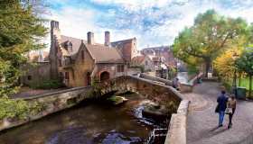 A spasso per Bruges: gli itinerari più belli da fare a piedi