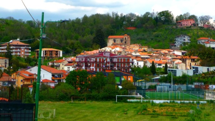 La città italiana dove tutti hanno lo stesso (famoso) cognome
