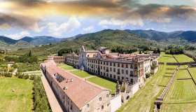 Alle porte di Pisa, c’è un palazzo che lascia a bocca aperta