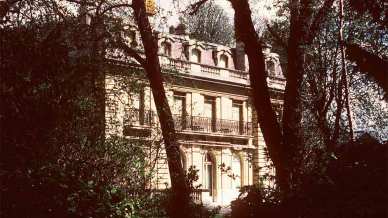 La villa di “The Crown”, nido d’amore dei Windsor, diventa un museo