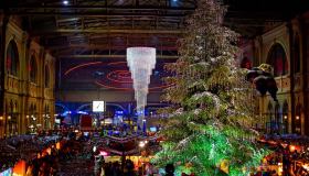 Puoi accendere questo leggendario albero di Natale, pedalando