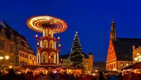 Non solo alberi: la piramide natalizia è un incanto