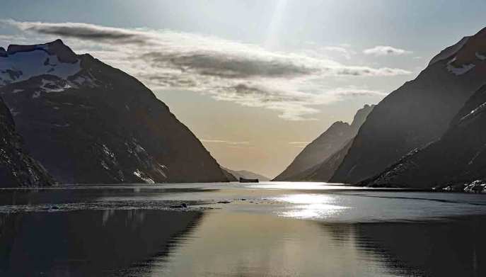 Prins-Christian-Sund-sole-mezzanotte