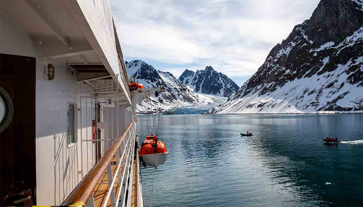 Parte la crociera dei sogni, tour epico tra le isole della Groenlandia