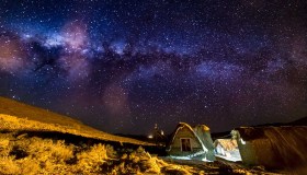 La notte stellata in questo villaggio è un incanto: l’esperienza magica