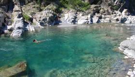 Val Trebbia: il borgo di Ponte Organasco e la sua piscina naturale