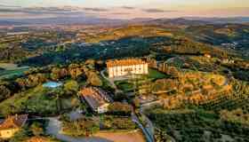 Le più belle tenute tra le vigne dove fare esperienze top