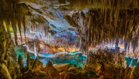 Il segreto più prezioso di quest’isola è conservato sotto la sua terra