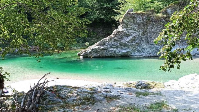 Proteggiamo i torrenti, rispettiamo le comunità locali