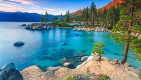 Il lago smeraldo che sembra uscito da una fiaba