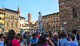 Si torna a viaggiare, ma il problema ora è (di nuovo) l’overtourism