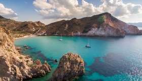 Ora puoi fare l’Interrail tra le isole della Grecia