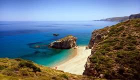 Dove andare in Grecia al mare? 10 spiagge poco note