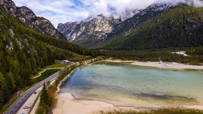 Lago di Landro, dalle acque verdi e turchesi