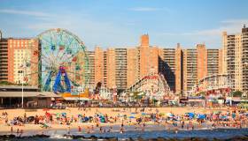 Il Luna Park di New York compie 120 anni
