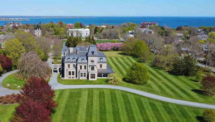 chateau-sur-mer-newport-mansion