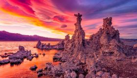 Castelli di tufo sulla Luna: questo luogo sembra un sogno