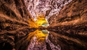Cueva de los Verdes, la grotta con un misterioso tunnel sottomarino