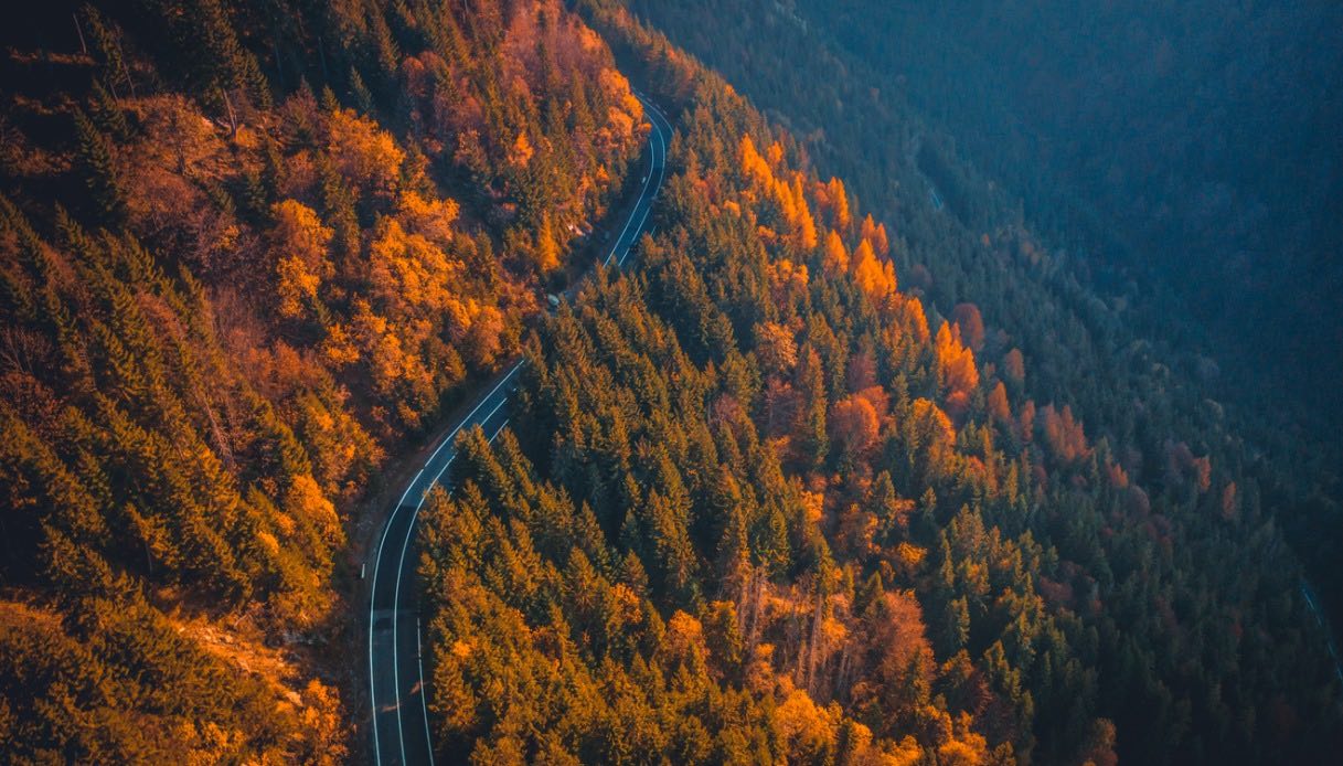 Transfagarasan, la strada che permette di attraversare il foliage