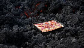 Cucinare la pizza sul vulcano: succede in Guatemala