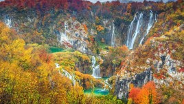 L’autunno tra questi laghi è pura magia