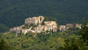 Castello Sforza Cesarini: un luogo da fiaba italiano