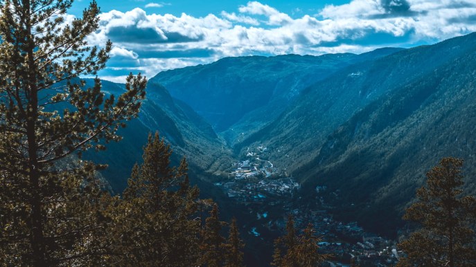 In questa città, per 6 mesi all’anno non arriva il sole