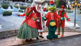 Feste di Natale: i parchi dei divertimenti diventano magici