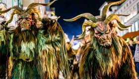 Altro che Grinch, in questi Paesi i personaggi di Natale fanno paura